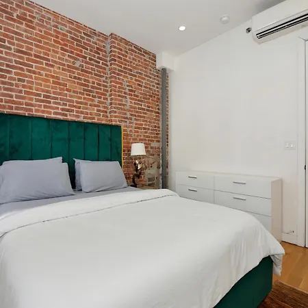 Time Square Vicinity- Luxury 2br 2ba Nyc