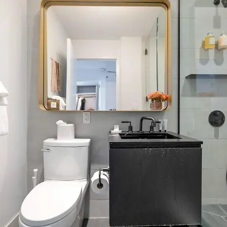 Alluring And Spacious 1 Bed 1 Bath Apartment New York