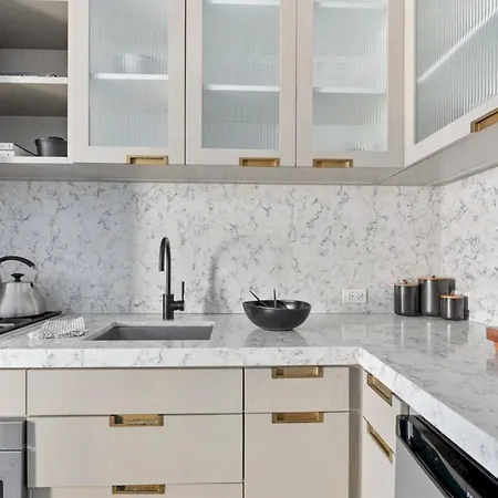 Alluring And Spacious 1 Bed 1 Bath