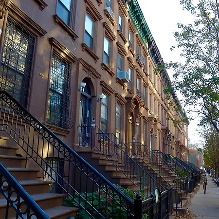 Rated 1br - Lenox 127 Apartment *