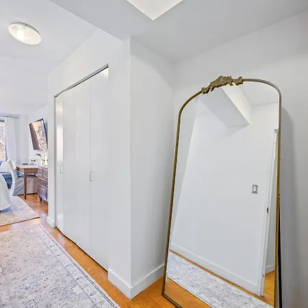 Chelsea 1br In Shared With Laundry And Rooftop New York