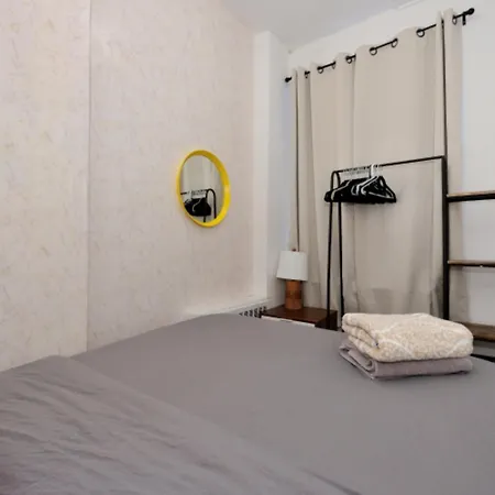 Spacious 3 Bedroom In Prime Location Of Nyc Apartment *
