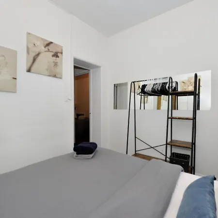 Spacious 3 Bedroom In Prime Location Of Nyc