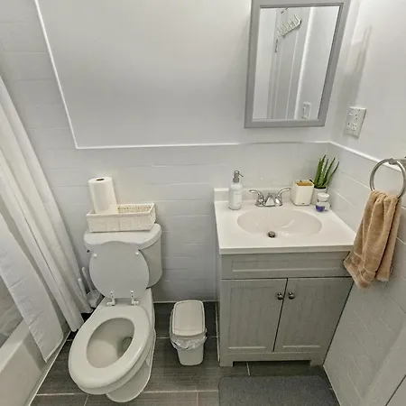 Spacious 3br Nyc Home, 3-min Walk Subway, Kitchen & Ac