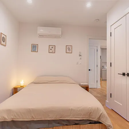 Chic In Brooklyn W Washer & Dryer Apartment
