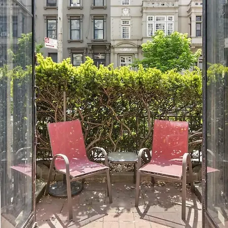Stylish In Park In Location Ever New York