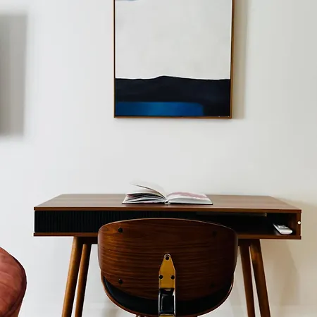 26a-2 Spacious Brand New Fully Furnished 2-bedroom In Prime Murray Hill Move-in Ready
