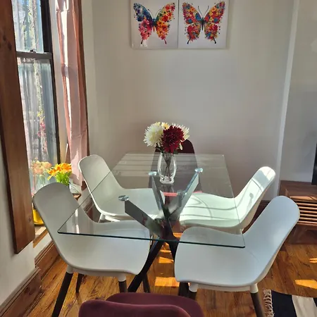 Relax And Unwind At Chic Bed-stuy Brownstone Apartment *