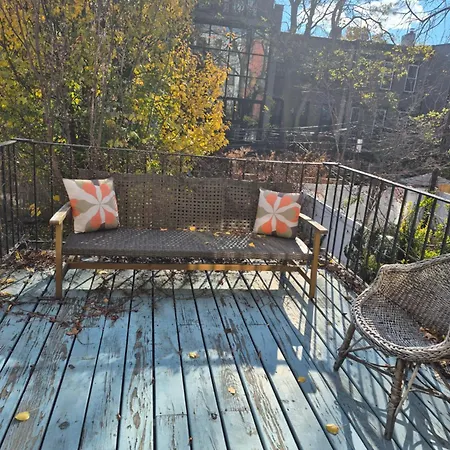 Relax And Unwind At Chic Bed-stuy Brownstone Apartment New York