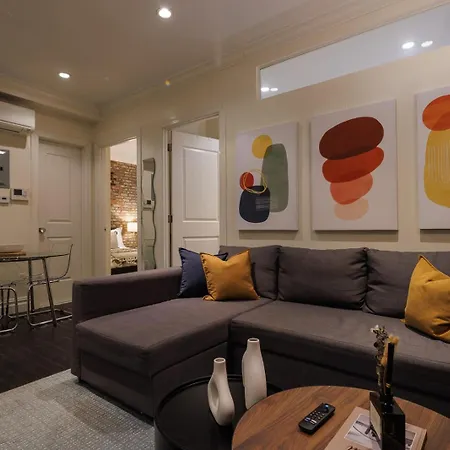 Refined & Stylish Manhattan Haven *