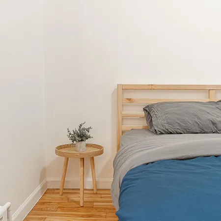 Apartment Queens Nyc Bright Renovated 2br Unit Workspace Wifi