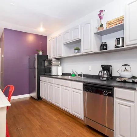 Bright And Beautiful 3 Bedroom Midtown West New York