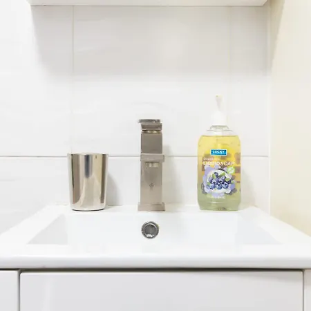 26-1c Gramercy Large 1br Wd *