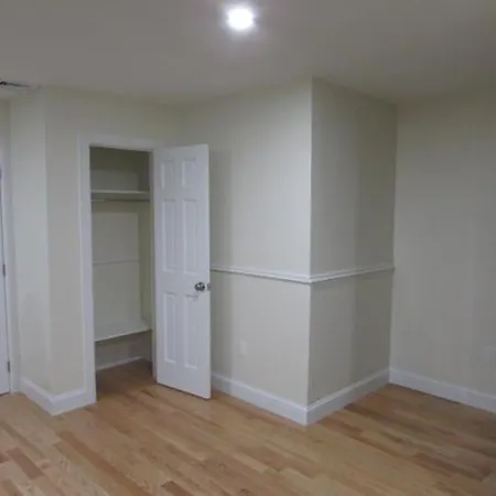 Cozy In Ozone Park Apartment New York