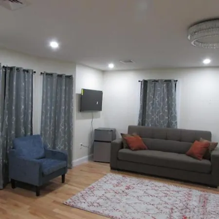 Apartment Cozy In Ozone Park *