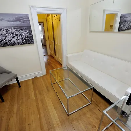 Comfy 3 Bedroom 1 Bath In Nyc Apartment New York