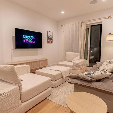 Chic In Brooklyn W Washer & Dryer * New York