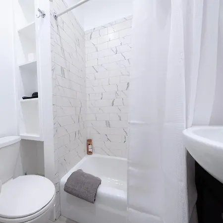 Apartment Brand New 3br 2ba Next To Park, Elevator New York