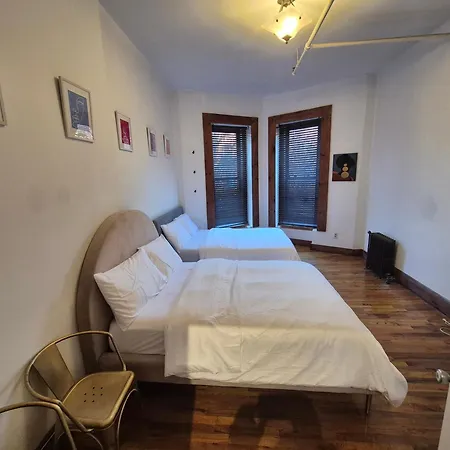Relax And Unwind At Chic Bed-stuy Brownstone Apartment