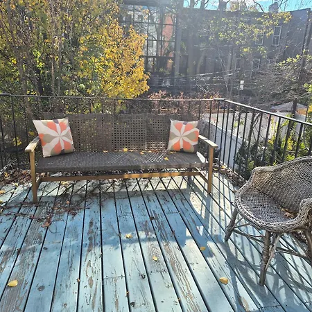 Relax And Unwind At Chic Bed-stuy Brownstone * New York