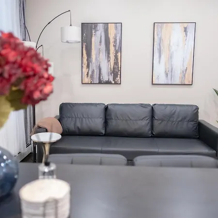 Brand New 3br 2ba Next To Park, Elevator