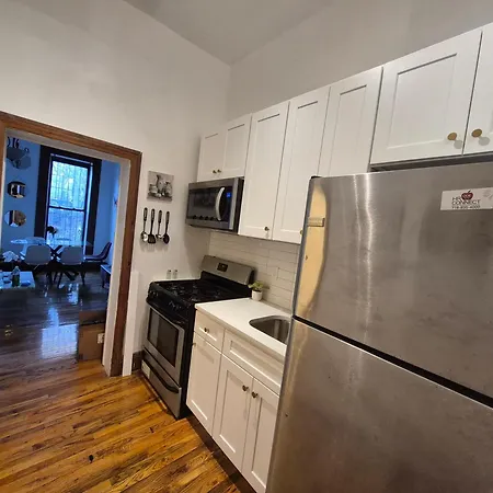 Relax And Unwind At Chic Bed-stuy Brownstone Apartment New York