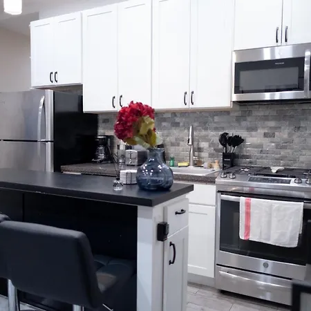 Apartment Brand New 3br 2ba Next To Park, Elevator *