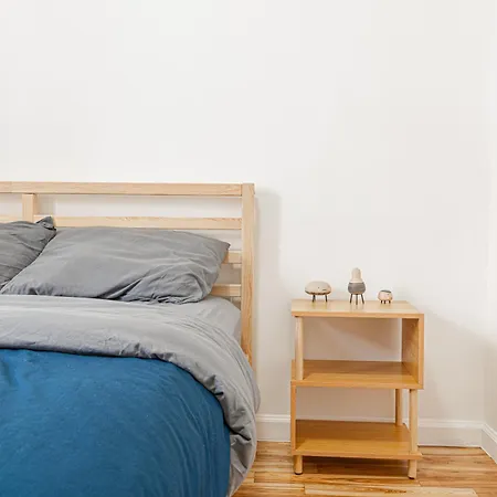 Queens Nyc Bright Renovated 2br Unit Workspace Wifi