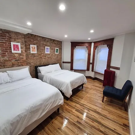 Relax And Unwind At Chic Bed-stuy Brownstone