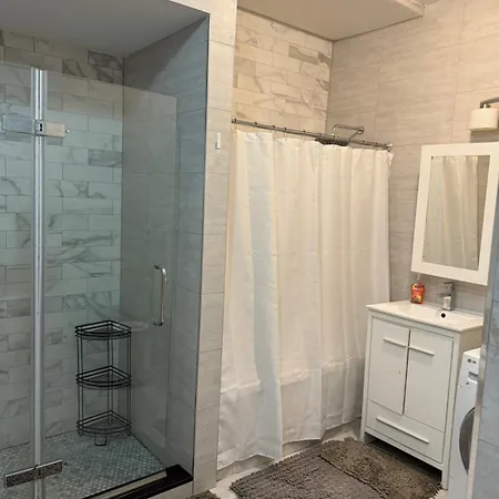 Starcrown Apartment *