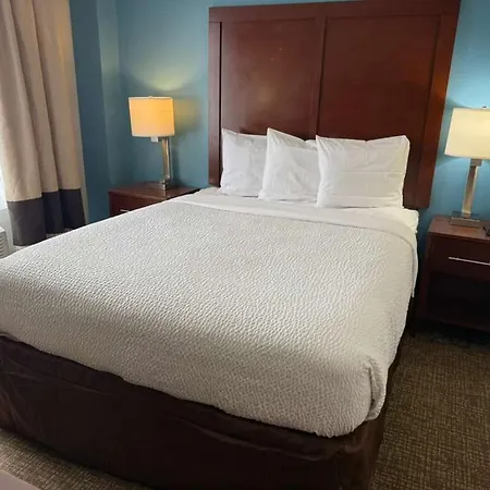 Hotel Days By Wyndham Brooklyn Marine Park 3*