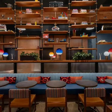 Hotel Moxy Nyc Downtown 3*
