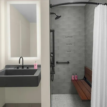 Moxy Nyc Downtown Hotel New York