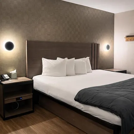 Hotel Yankee Stadium 3*