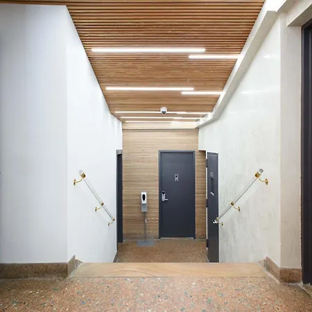 Apartment 75-5d New Quality 3br Duplex W&d Elevator
