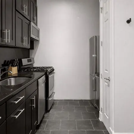 Stylish Retreat In Prime West Village Spot