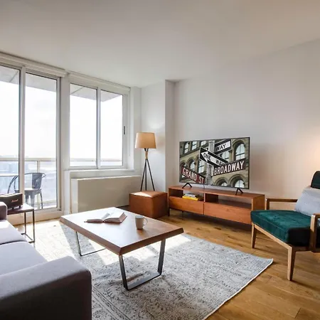 Hells Kitchen 1br W Gym Doorman Lounge Nyc-249 New York