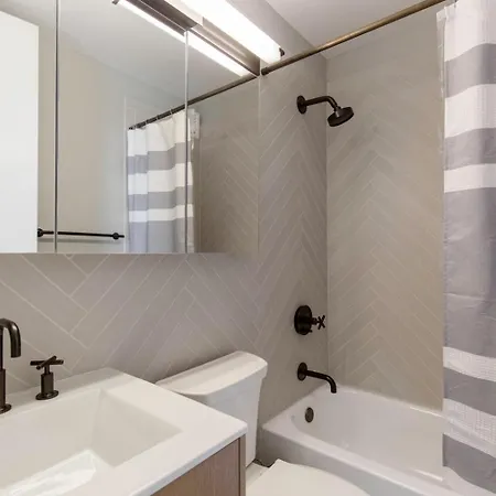 Apartment Hells Kitchen 1br W Gym Doorman Lounge Nyc-249