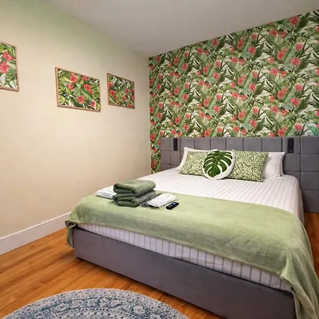 Tropical Style In Geusthouse Apartment *