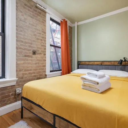 2 Bedroom Unit In Lower Manhattan *