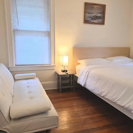 Entire Beautiful 1br For You! R Apartment New York