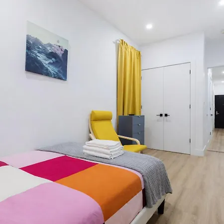 2 Bedroom Modern Unit In Manhattan Apartment New York