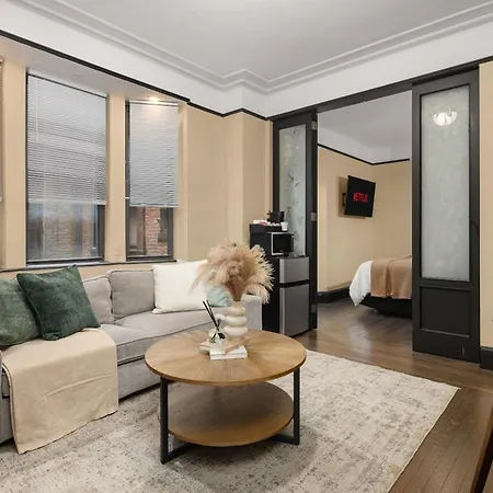 Apartment Stunning In The Heart Of Gym *