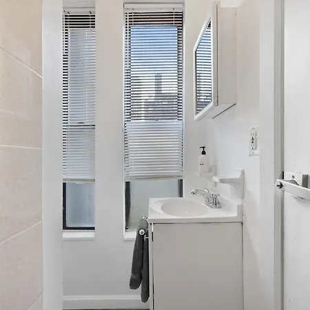 Apartment Lovely 2bed And 2bath With Unbeatable Location