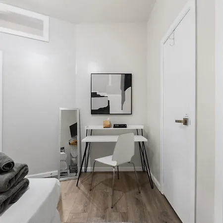 Apartment Lovely 2bed And 2bath With Unbeatable Location