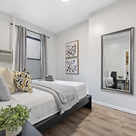 Apartment Lovely 2bed And 2bath With Unbeatable Location *