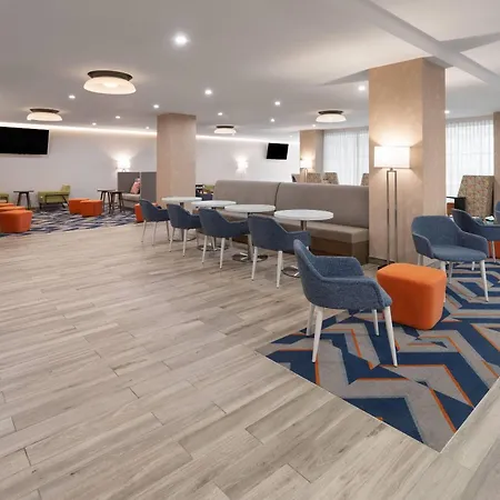 Hotel La Quinta & By Wyndham Queens Nyc Jfk Airtrain New York