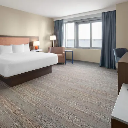 Hotel La Quinta & By Wyndham Queens Nyc Jfk Airtrain