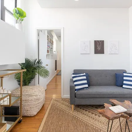 Amazing Furnished 1 Bedroom Midtown West *