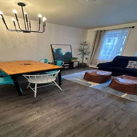 Four Bedroom Prime Furnished Rental, June To Aug 90 Days Required Apartment *